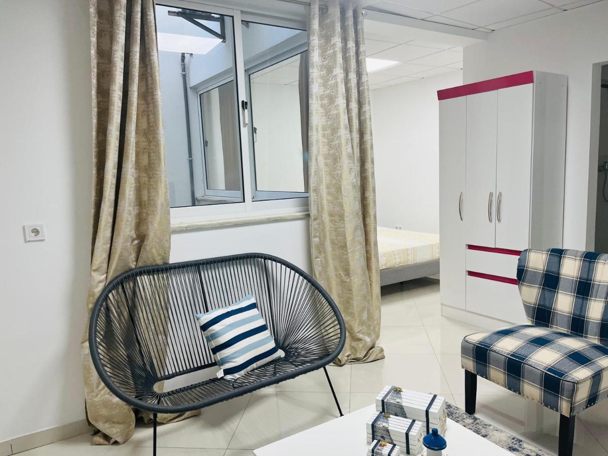 Techas City Center Luxurious Suites & Rooms Прая Екстериор снимка