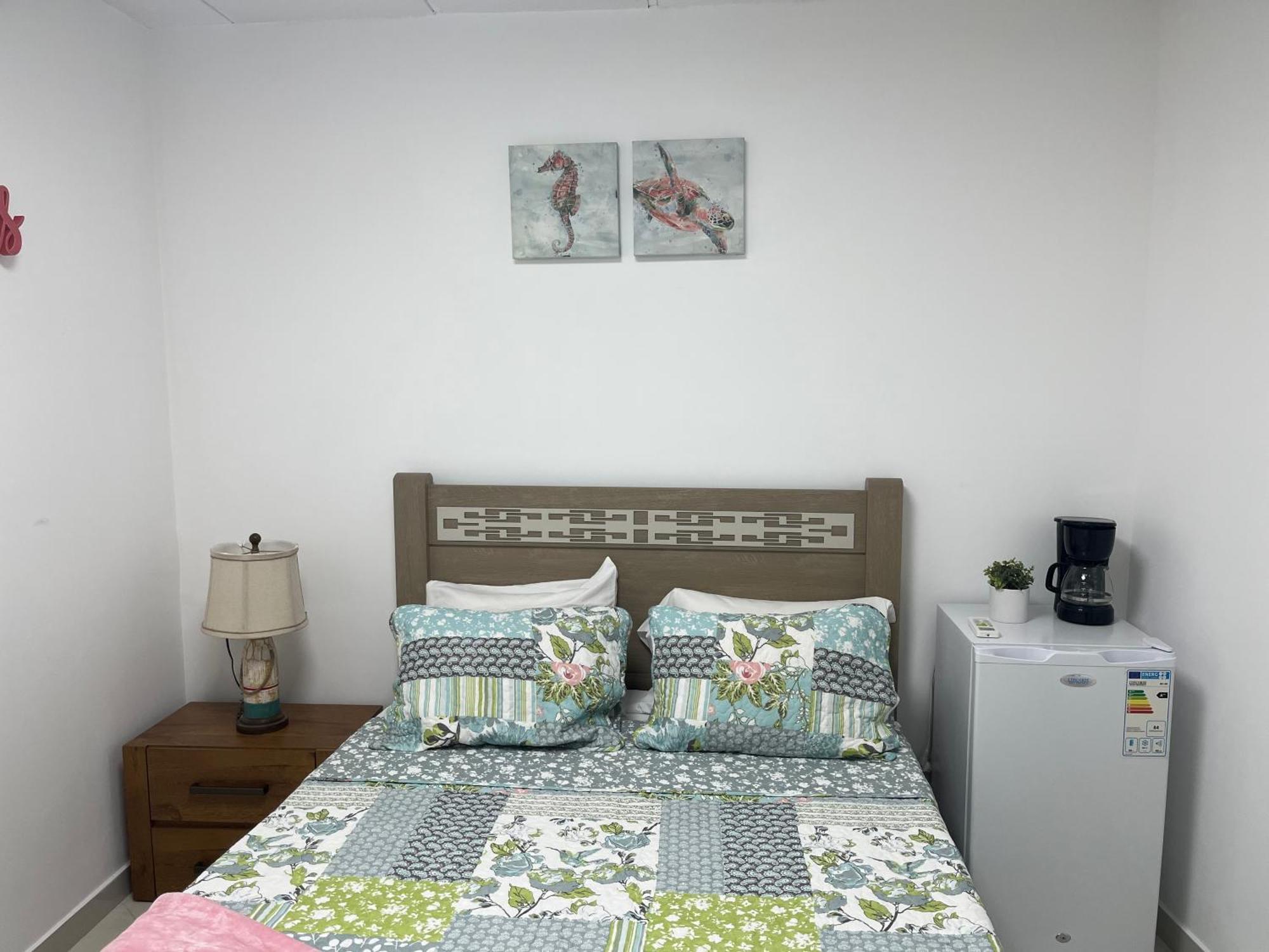 Techas City Center Luxurious Suites & Rooms Прая Екстериор снимка